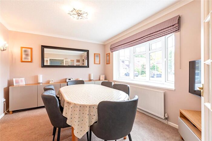 4 Bedroom Detached House For Sale In Speen Place, Speen, Newbury, Berkshire, RG14