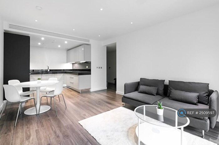 2 Bedroom Flat To Rent In Catalina House, London, E1