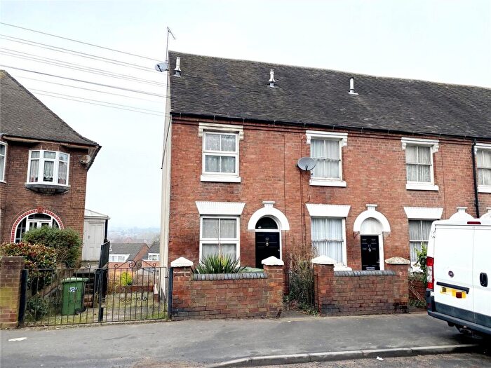 3 Bedroom Terraced House To Rent In Stourbridge Road, Kidderminster, Worcestershire, DY10