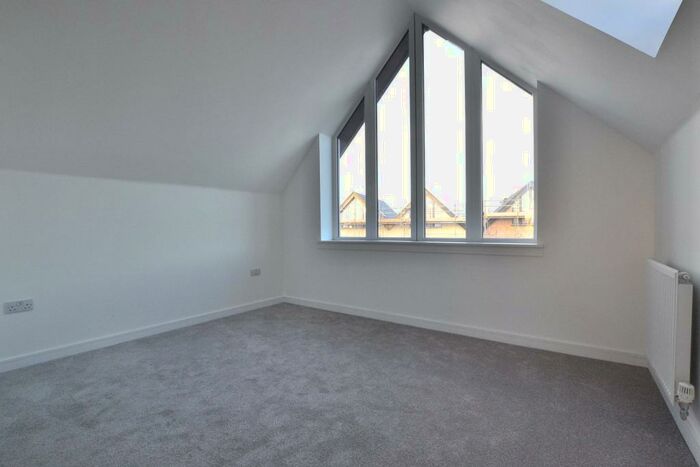 4 Bedroom End Of Terrace House To Rent In Whittle Way, Brockworth, Gloucester, GL3