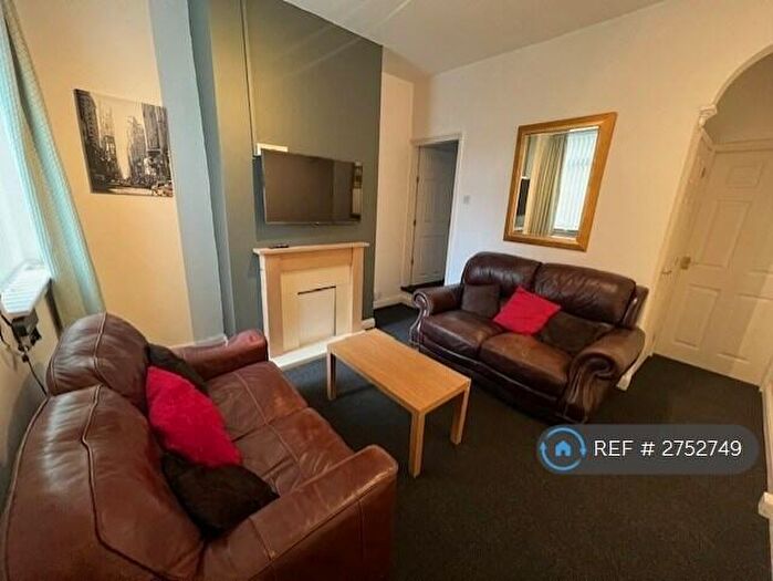 4 Bedroom Terraced House To Rent In Darnley Street, Stoke-On-Trent, ST4