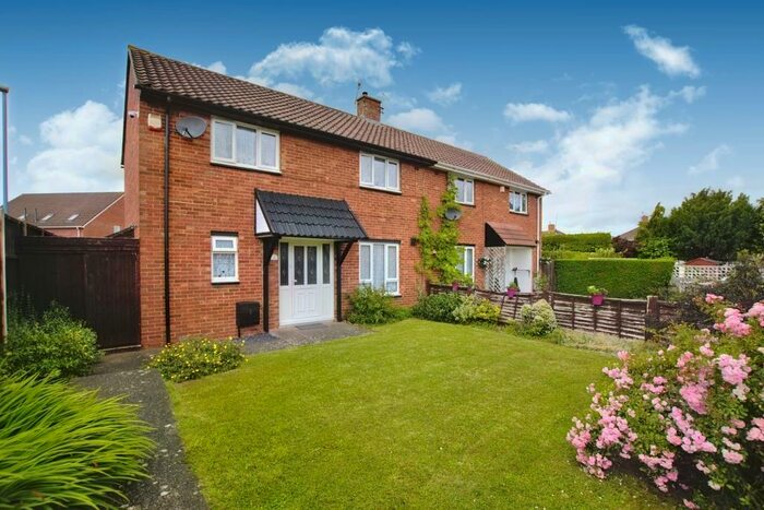 3 Bedroom Semi-Detached House To Rent In Horesham Grove, Bristol, BS13