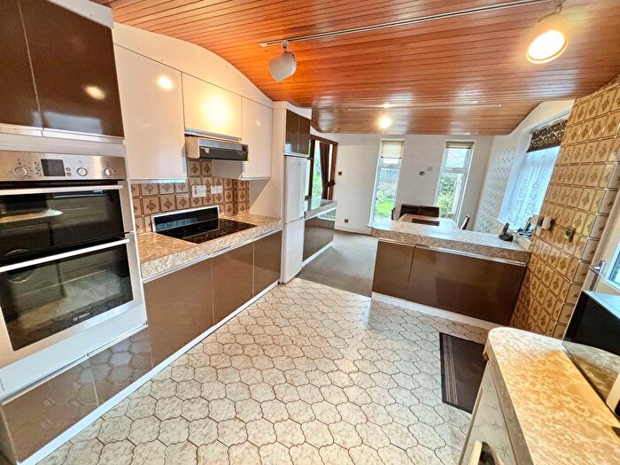 3 Bedroom Detached House For Sale In Clifton Drive, South Shore, FY4