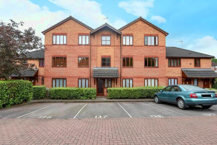 1 Bedroom Flat To Rent In Banbury, Oxfordshire, OX16