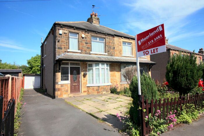 3 Bedroom Semi-Detached House To Rent In Peckover Drive, Pudsey, West Yorkshire, LS28