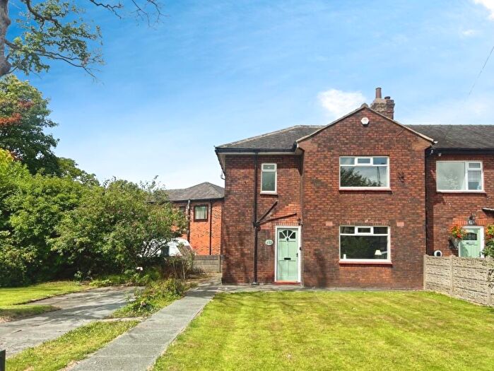 3 Bedroom Semi-Detached House To Rent In Manchester Road, Tyldesley, Manchester, M29
