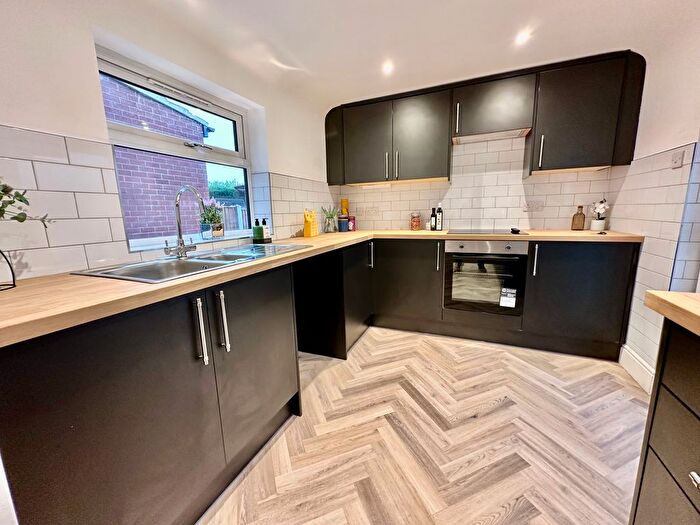 3 Bedroom Semi-Detached House For Sale In Zetland Road, Doncaster, DN2