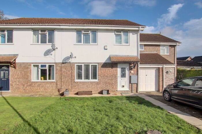 3 Bedroom Terraced House To Rent In Woburn Close, Trowbridge, BA14