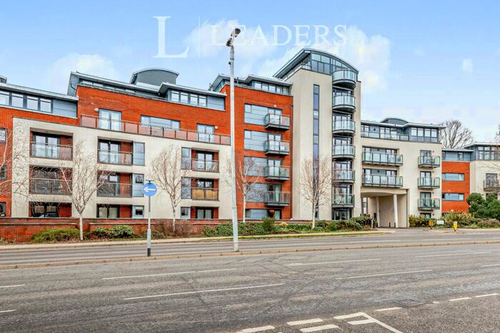 2 Bedroom Apartment To Rent In Kings Gate, Horsham, RH12