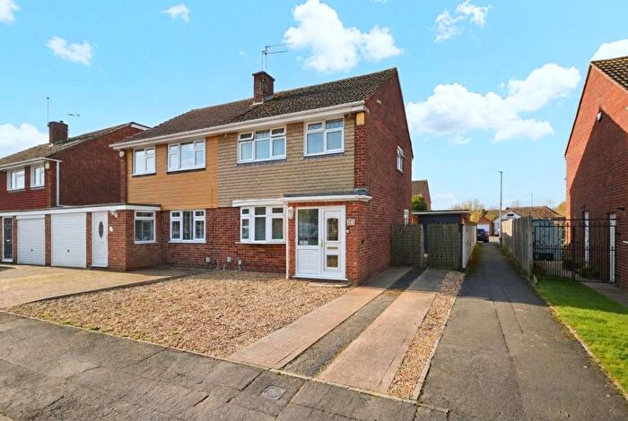 3 Bedroom Semi Detached House For Sale In Charnwood Road, Whitchurch, Bristol, BS14