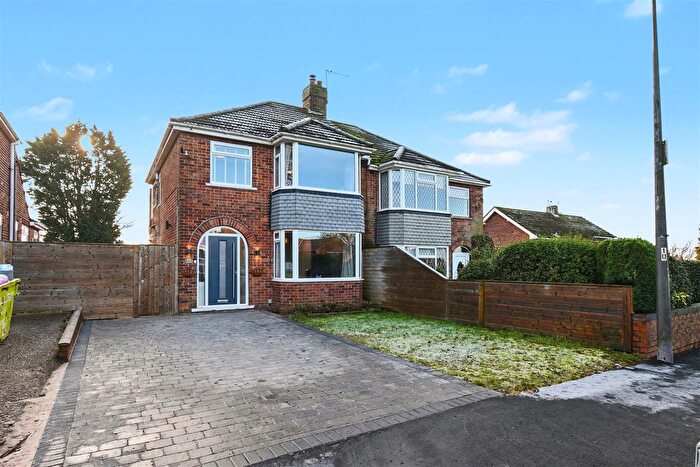 3 Bedroom Property For Sale In Moorwell Road, Scunthorpe, DN17