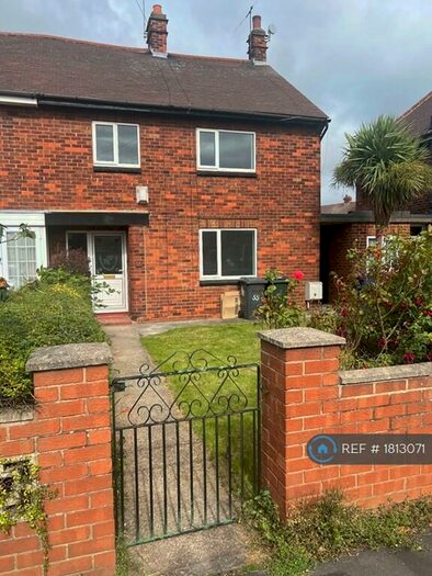 3 Bedroom Semi-Detached House To Rent In Queens Drive, Doncaster, DN5