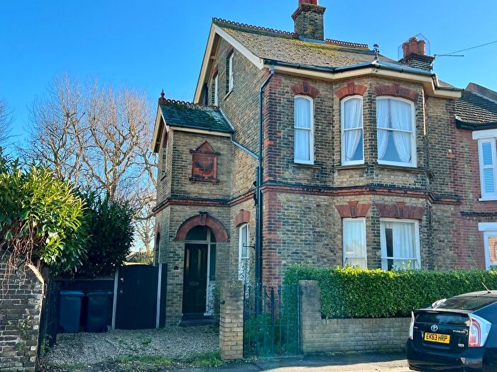 5 Bedroom End Of Terrace House For Sale In Gladstone Road, Walmer, Deal, CT14
