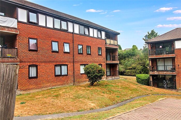 2 Bedroom Flat To Rent In Buller Close, Crowborough, East Sussex, TN6