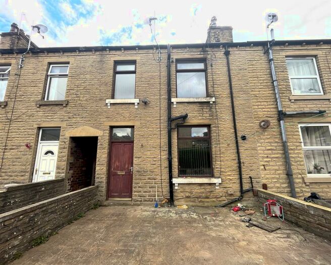 Houses for sale & to rent in HD1 5HN, Blacker Road, Greenhead Huddersfield