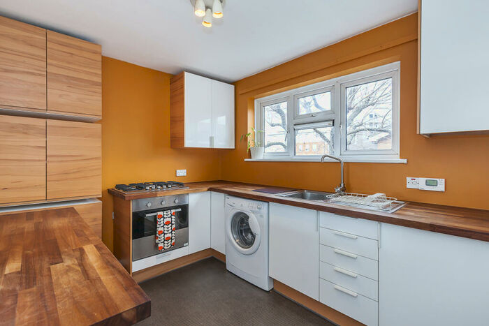 1 Bedroom Flat To Rent In Arkley Road, Walthamstow, London, E17