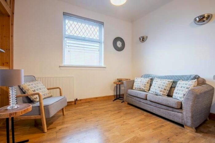 1 Bedroom Flat To Rent In Piersfield Terrace, Edinburgh EH8