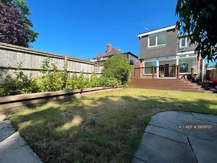 3 Bedroom Detached House To Rent In Blackbrook Road, Fareham, PO15