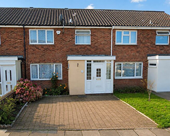 3 Bedroom Terraced House For Sale In Thirlmere Avenue, The Headlands, Northampton, NN3