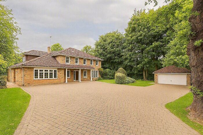 5 Bedroom Detached House To Rent In Old Avenue, West Byfleet, Surrey, KT14