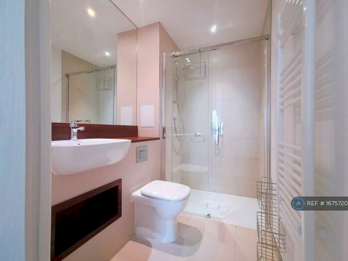 2 Bedroom Penthouse To Rent In Bailey Street, London, SE8