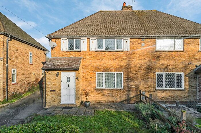 3 Bedroom Semi-Detached House For Sale In Thorney Mill Road, Iver, SL0