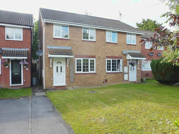 2 Bedroom Semi-Detached House To Rent In Durley Crescent, Totton, SO40