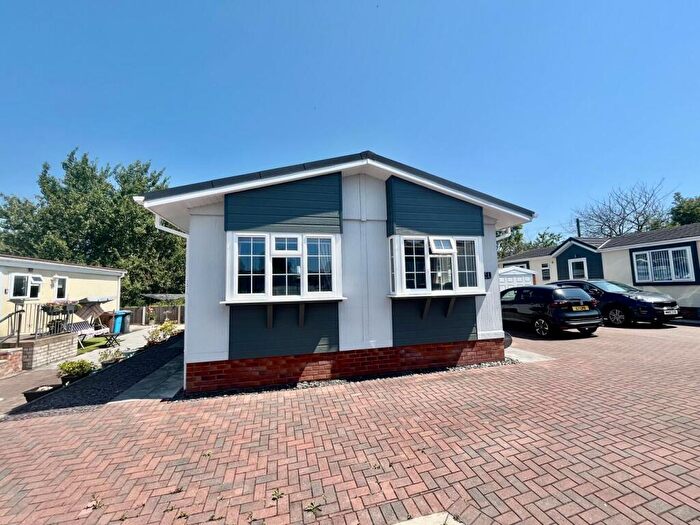 2 Bedroom Park Home For Sale In Lynwood Park, Warton, Preston, PR4