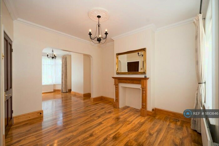 2 Bedroom End Of Terrace House To Rent In Lowfield Street, Dartford, DA1