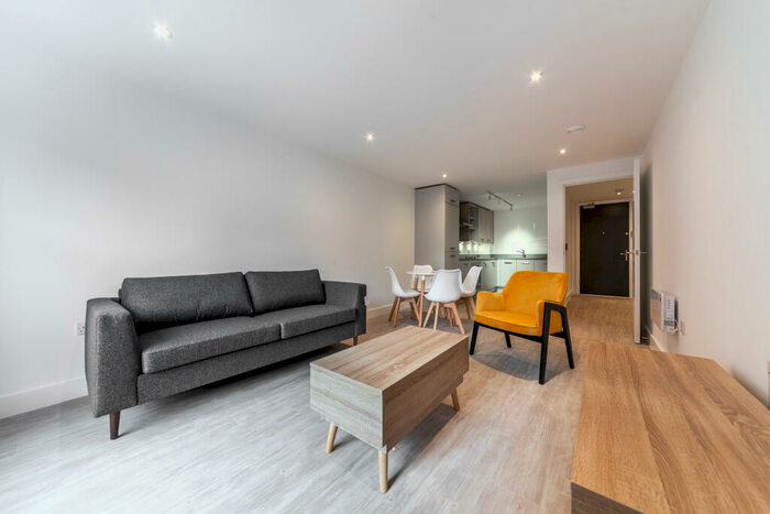 1 Bedroom Apartment To Rent In Digbeth Square, Lombard Street, Digbeth, Birmingham, B12