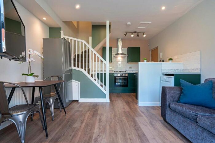 1 Bedroom Terraced House To Rent In Kimberley Gardens, Newcastle, NE2