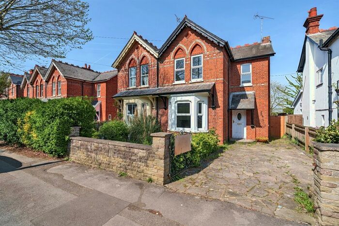 4 Bedroom Semi-Detached House To Rent In Waverley Road, Reading, RG30