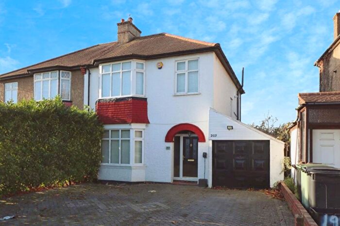 3 Bedroom House To Rent In Burnt Ash Lane, Bromley, BR1