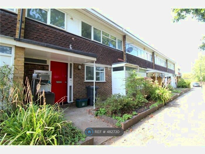 3 Bedroom Terraced House To Rent In Bracewood Gardens, Croydon, CR0