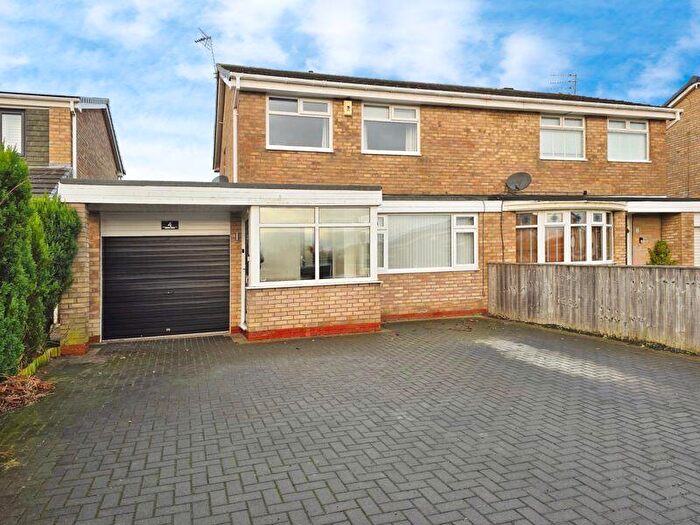 3 Bedroom Semi Detached House For Sale In Oulton Close, Cramlington, NE23