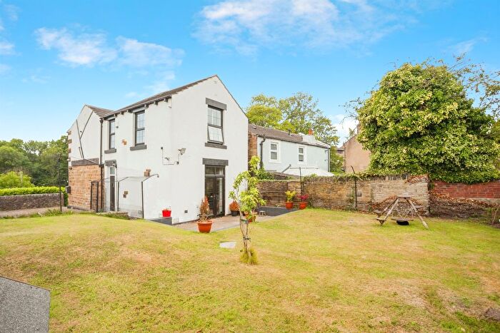 2 Bedroom Detached House For Sale In Halifax Road, Batley, WF17