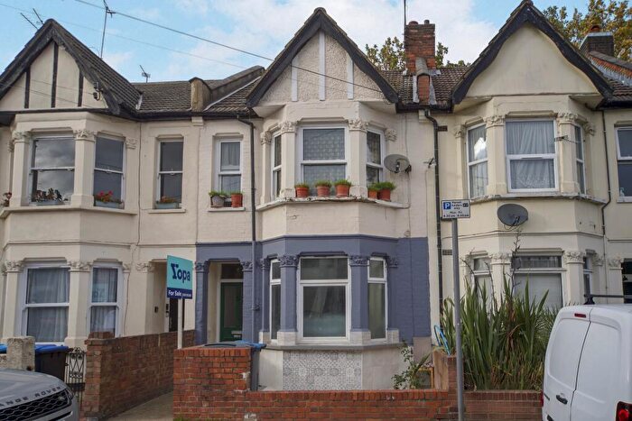 1 Bedroom Flat For Sale In Fortunegate Road, London, NW10