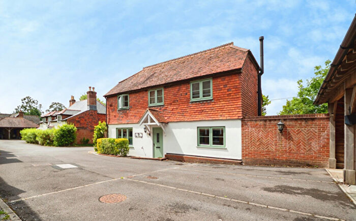 3 Bedroom Detached House For Sale In The Old Forge, SO50