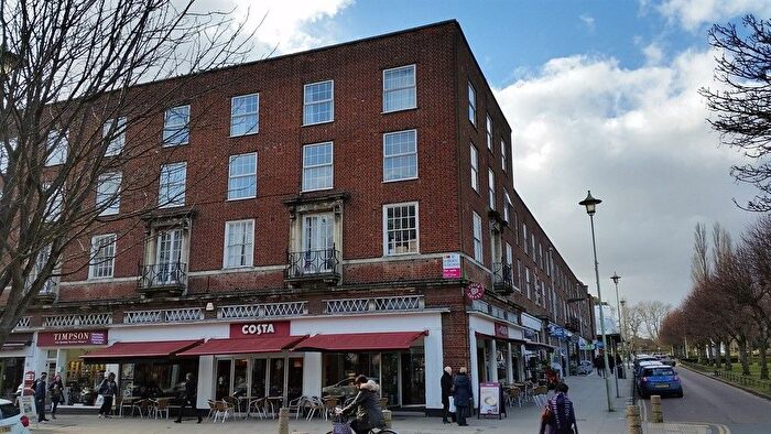 1 Bedroom Flat To Rent In Howardsgate, Welwyn Garden City, AL8