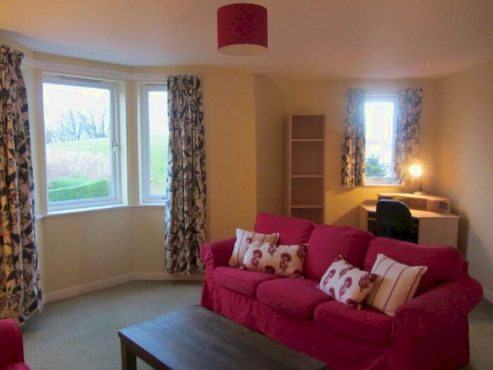 3 Bedroom Flat To Rent In Erroll Street, First Floor, AB24