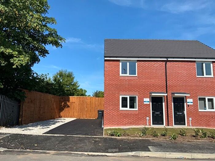2 Bedroom Semi-Detached House To Rent In Lincoln Street, Birkenhead, CH41