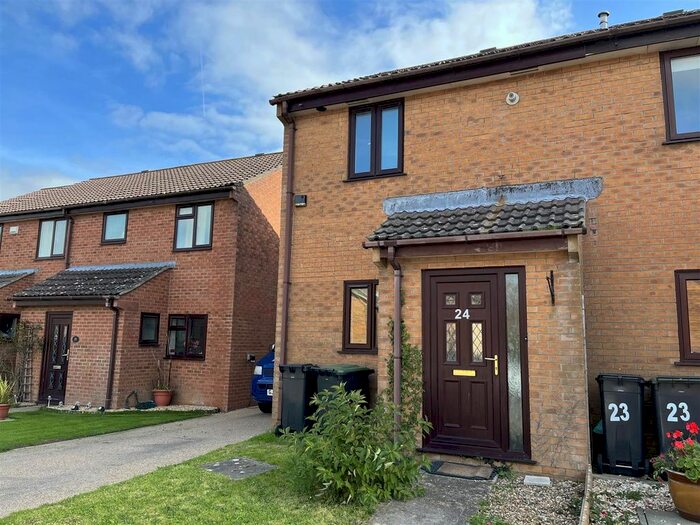 2 Bedroom Property To Rent In Salway Drive, Salwayash, Bridport, DT6