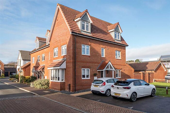 4 Bedroom Town House For Sale In Normandy Road, Fareham, PO14