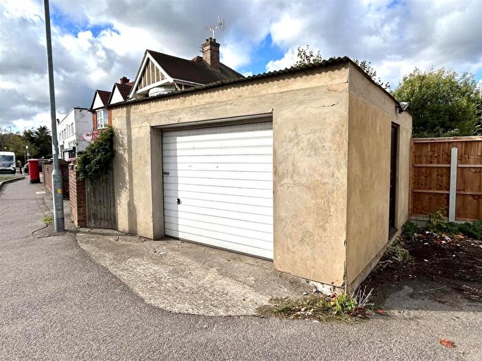 Property To Rent In Corringham Road, Stanford-le-Hope, SS17