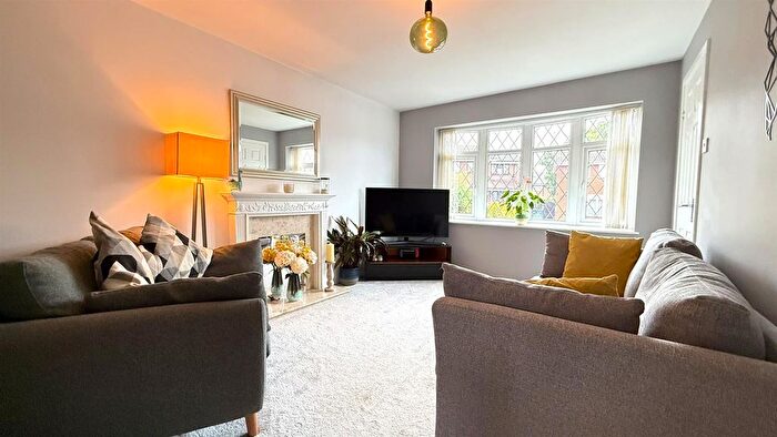 2 Bedroom Semi-Detached House For Sale In Cookes Croft, Birmingham, B31