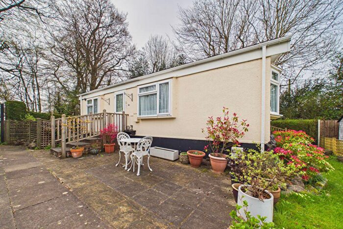2 Bedroom Park Home For Sale In Boxhill, KT20