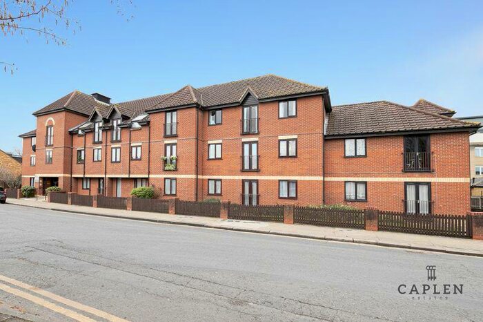 1 Bedroom Retirement Property To Rent In Riverdene Road, Ilford, IG1