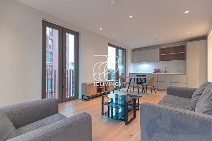 1 Bedroom Flat To Rent In Lewis Cubitt Park, London, N1C