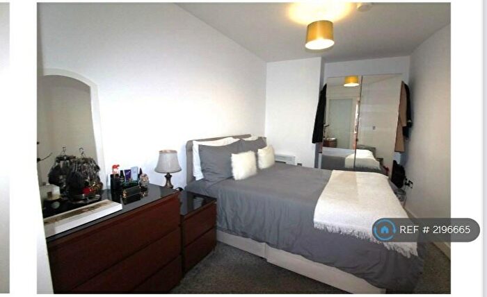 1 Bedroom Flat To Rent In Cross Green Lane, Leeds, LS9