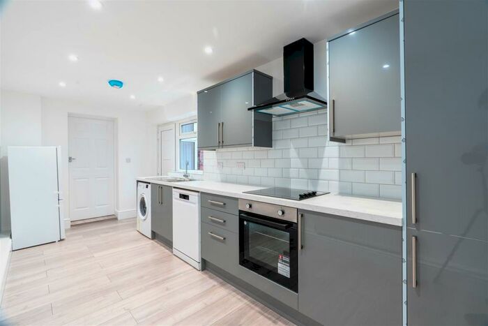 2 Bedroom Flat To Rent In **Available Now** Chillingham Road, NE6